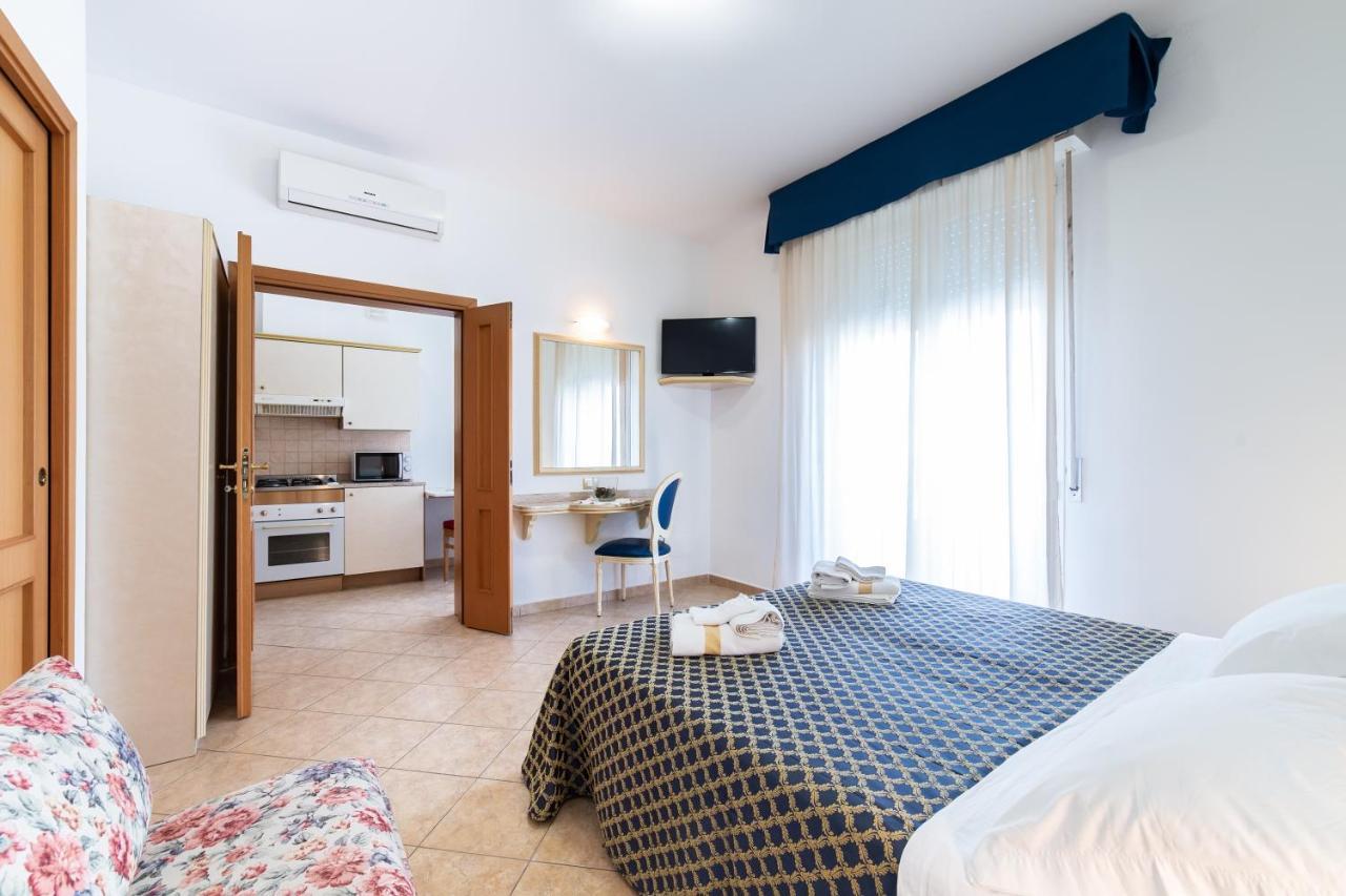 Aparthotel Residenza Melucci Rímini Exterior foto