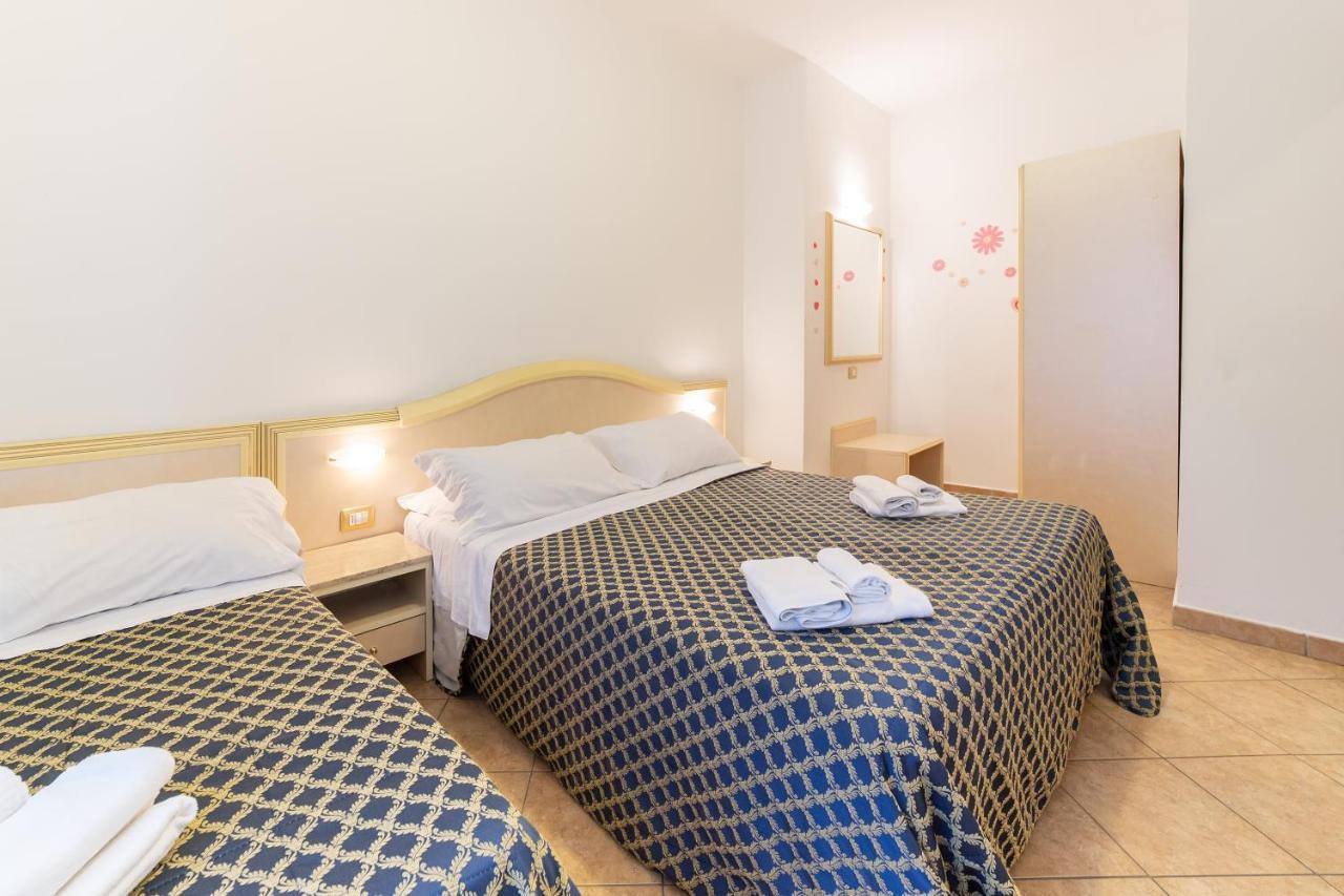 Aparthotel Residenza Melucci Rímini Exterior foto
