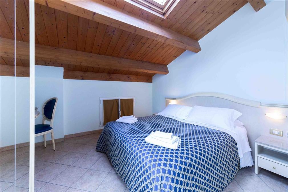 Aparthotel Residenza Melucci Rímini Exterior foto