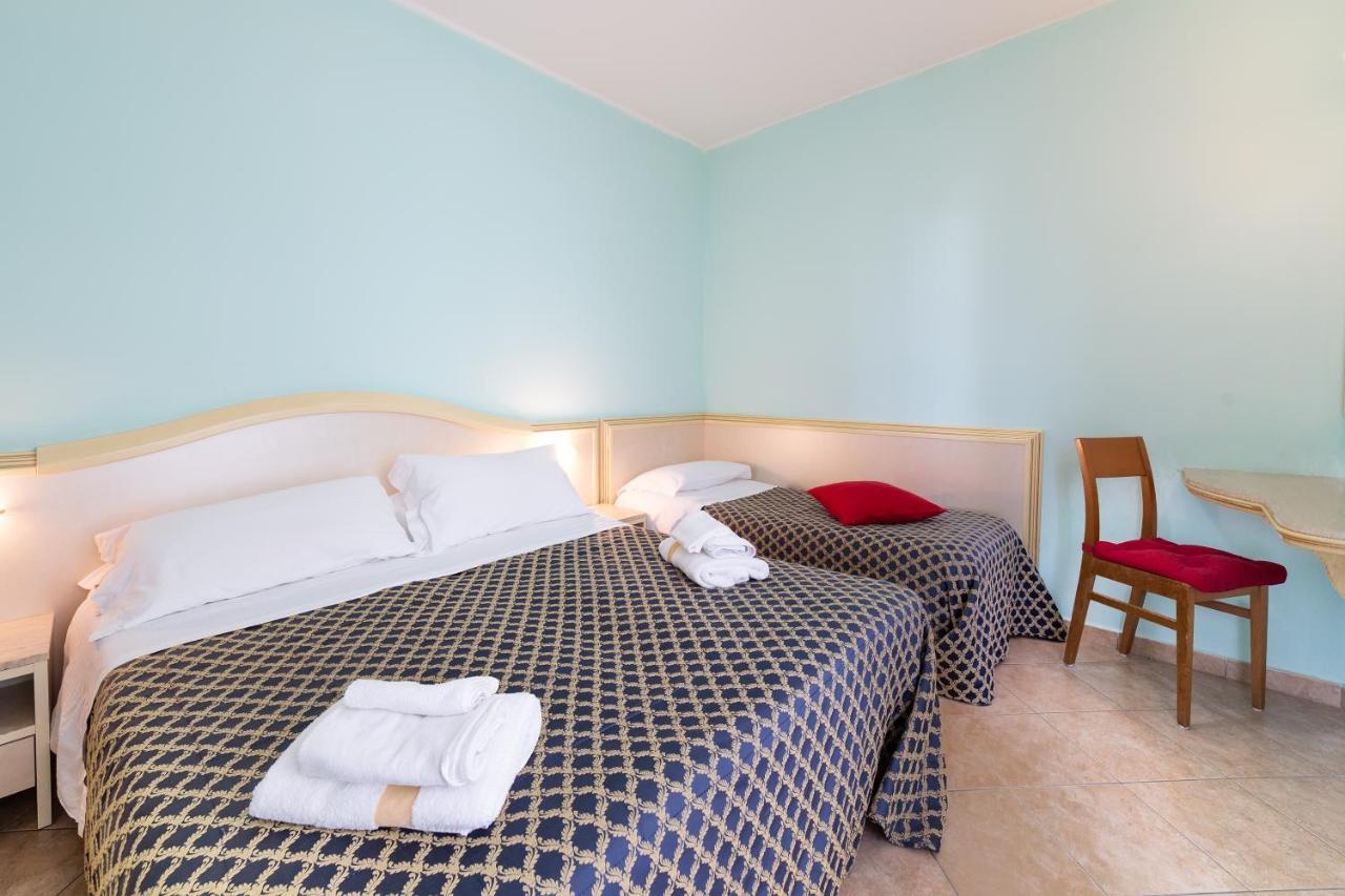 Aparthotel Residenza Melucci Rímini Exterior foto