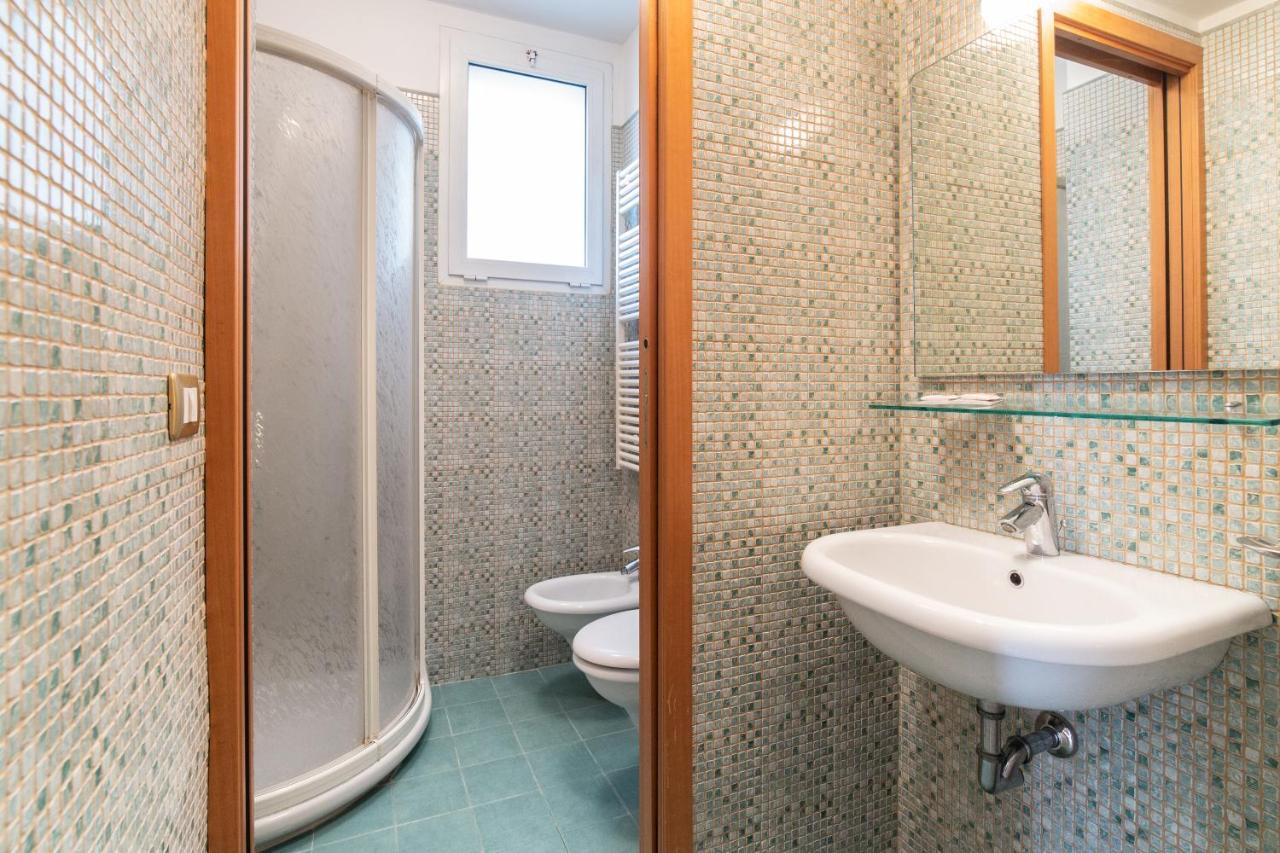 Aparthotel Residenza Melucci Rímini Exterior foto