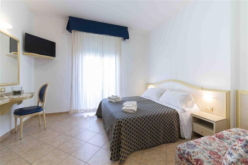 Aparthotel Residenza Melucci Rímini Exterior foto