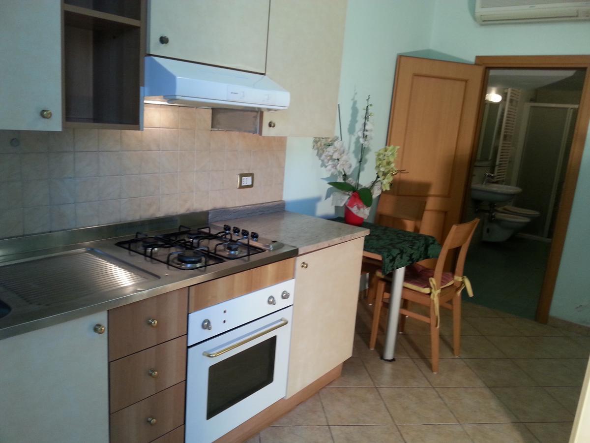 Aparthotel Residenza Melucci Rímini Exterior foto